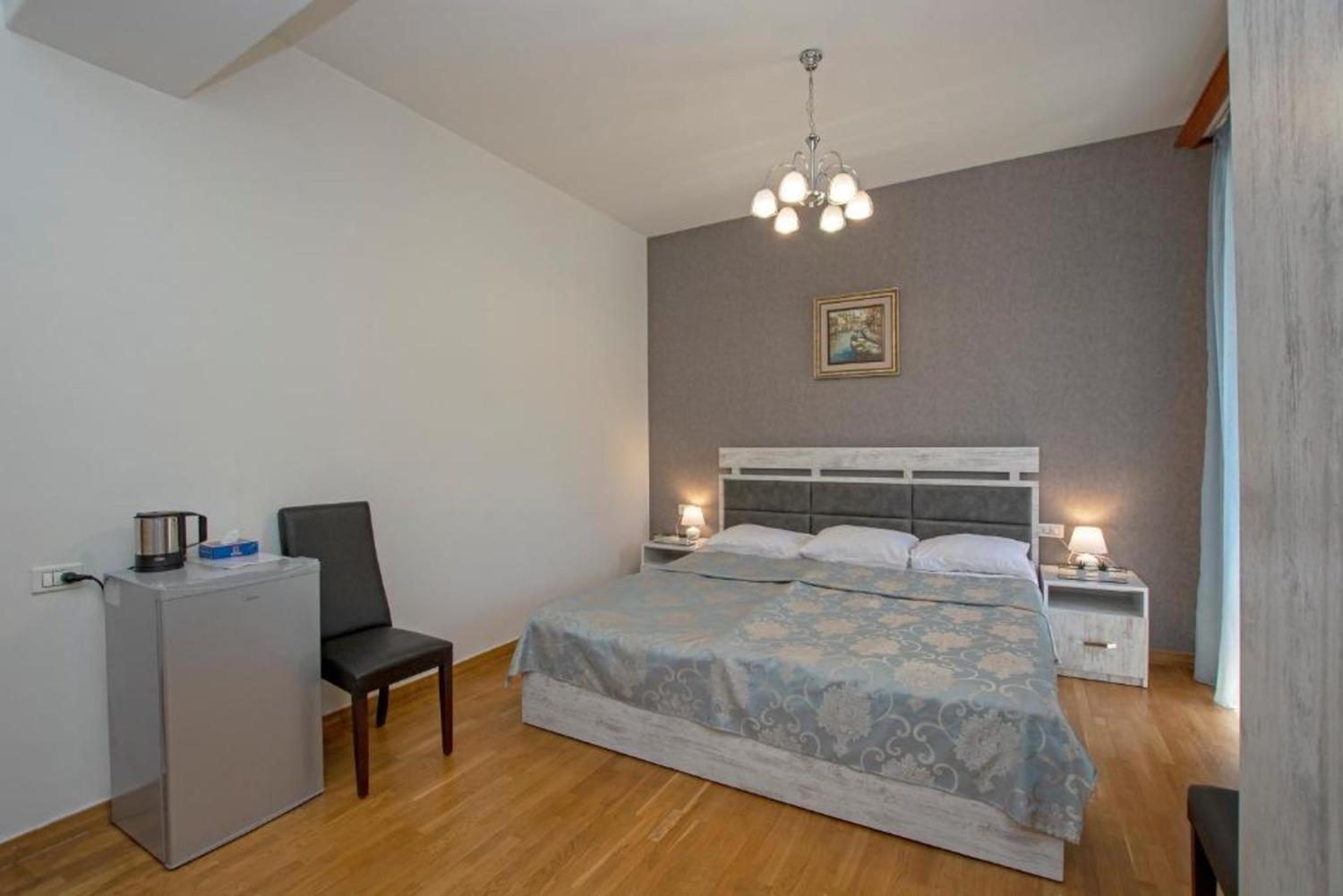Hotel Season Ереван Экстерьер фото