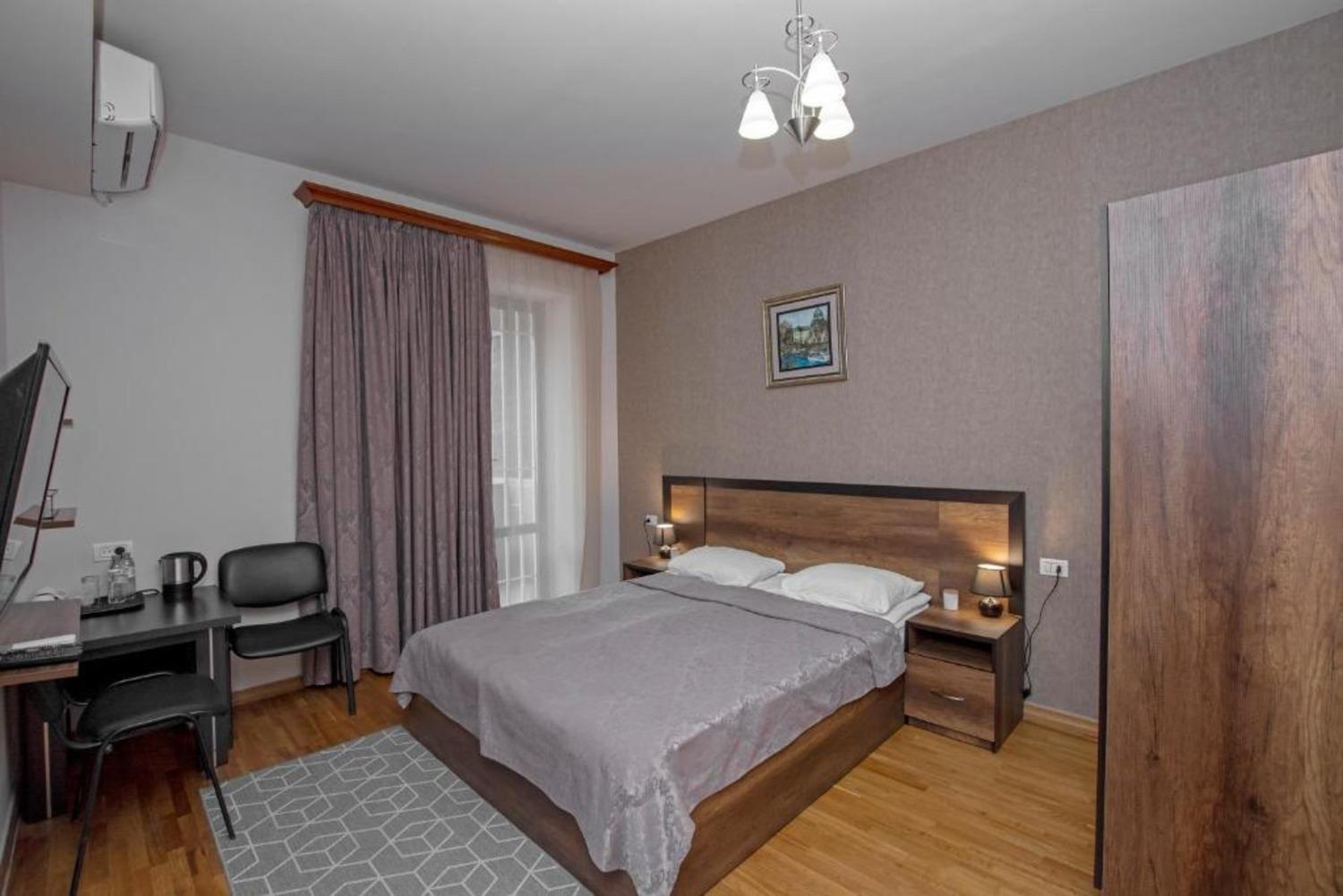 Hotel Season Ереван Экстерьер фото