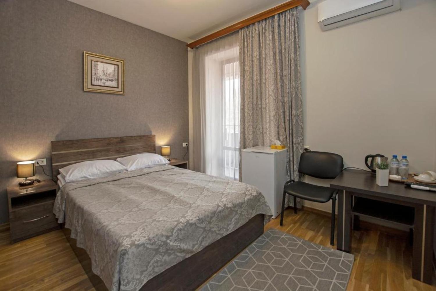 Hotel Season Ереван Экстерьер фото